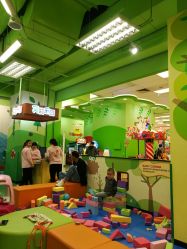 -莫莉幻想儿童乐园(深圳东湖永旺店)