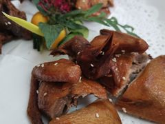 特色盐焗乳鸽-顺德美食坊(南沙分店)