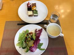 -上海西藏大厦万怡自助餐厅(徐汇店)
