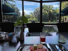 -三亚湾海居铂尔曼度假酒店