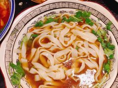 -蓝田九大碗民俗食府(蓝田店)