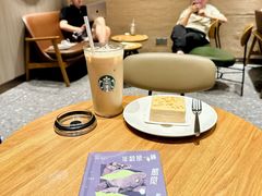 -星巴克臻选(万象前海店)
