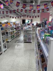 -嗨本可潮玩仓(大兴大悦春风里店)