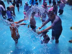 -欢乐水魔方水世界