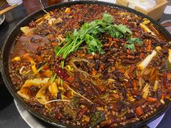 -鸿顺老铁锅美蛙鱼府(解放碑店)