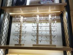 -LOGO眼镜·蔡司品牌折扣店(龙华清湖店)