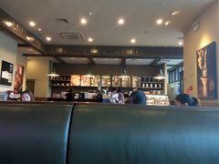 大堂-星巴克臻选(盐城金鹰聚龙湖店)