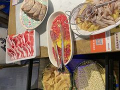 -尚尚仙·酸汤猪手·猪肚鸡火锅(华联万柳购物中心店)