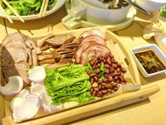 -关东小磨东北菜(上海长风大悦城店)