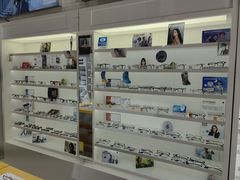 -诺柯视眼镜-蔡司依视路官方工厂店(淞南一店)