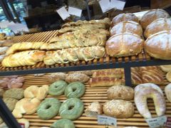 -焙丽拾光(麦凯乐直营店)