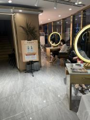 -一東造型烫发染发