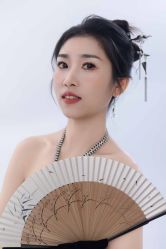 -挪娅婚纱摄影皇家会所