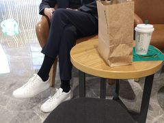 -星巴克(港汇1号办公楼店)