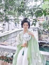 -一揽芳华汉服旗袍体验馆(拙政园店)