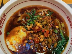 -呷佬·长沙手工米粉(金沙江路店)