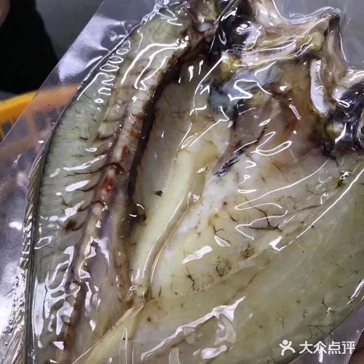 【鱼鲞腊肉炖豆腐】
