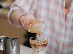 冰拿铁-悟白咖啡WoobyCafe
