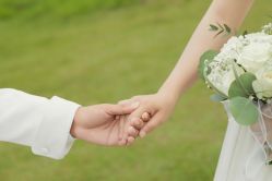 点击看大图 -挪娅婚纱摄影皇家会所