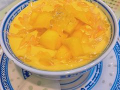 杨枝甘露-广信牛奶甜品世家(台东店)