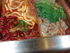 -老牌坊云南鱼豆花火锅(爱建店)