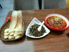 -有红鸡毛店·川菜(建设路店)