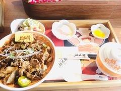 -桃花丼烧肉饭(凯丹商场店)