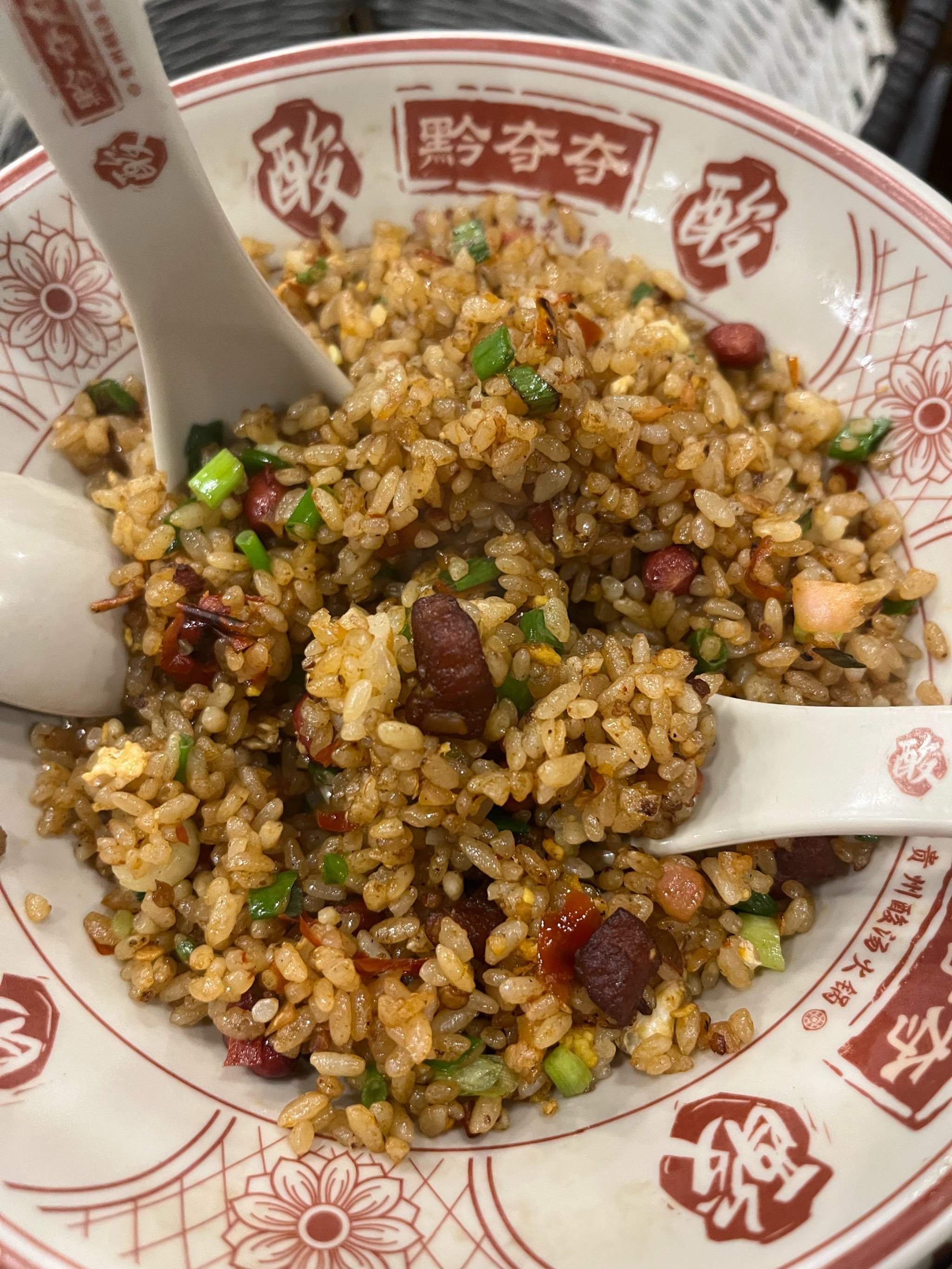 适合县城开的十五种店猪脚拌饭(适合县城开的十五种店猪脚拌饭怎么样)