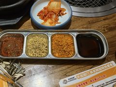 -明洞阿姨·韩式酱蟹烤肉·创意料理(三元桥店)