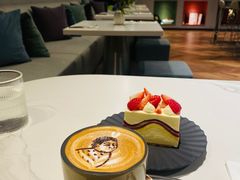 -潮一不贰·法式甜品·生日蛋糕·西式简餐(外滩店)