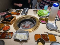 -蚂蚁洞·烤肉大营地(上海静安大悦城店)