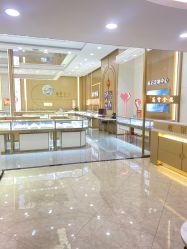 -万宝金楼(威海路店)