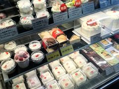 -红宝石·鲜奶小方·海派西点房(莘庄龙之梦店)