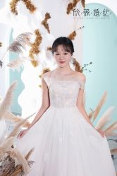 -欣薇婚纱(新源乐汇城店)