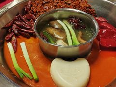 -山城年华老火锅(玉林店)