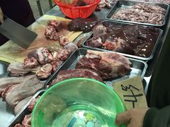 -标记美食新鲜猪杂(兴南大道店)