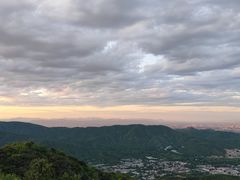 -鬼笑石后山停车场