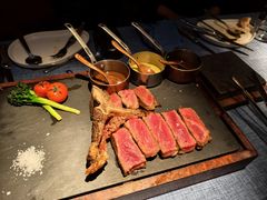 炭烤熟成35天t骨牛排-弦月窗LUNETTE BY AMANDA(复兴路店)