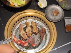 -山川小町·极番烧肉(新地假日广场店)