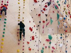 -ROCKPLUS攀岩馆(环宇城店)