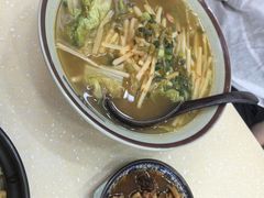 -龙记桂林米粉(财满街店)