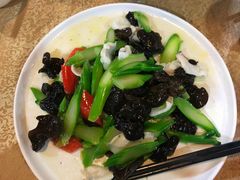 -品香菜馆(旗峰路中侨大厦店)