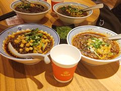 -遇见小面(站西路店)