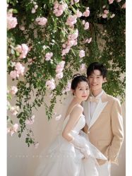 -雪中彩影婚纱摄影·微光艺术中心