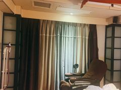 -喜鹊愉家酒店(郑州曼哈顿博览中心地铁站店)