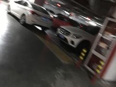 -万象城-停车场