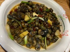 酱爆螺丝-头上红煨盐鸡·非遗院子餐厅