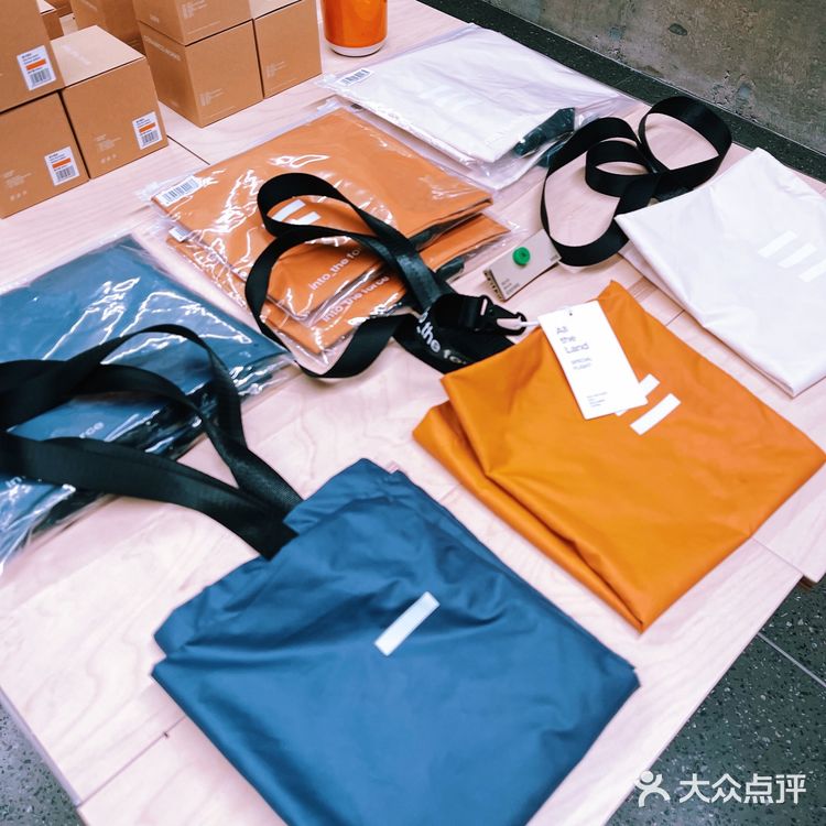 M姐美食推新｜三顿半线下店终于开门了，人也太多了！