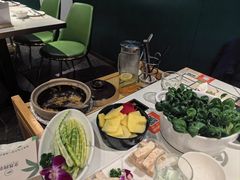 -烹然四季椰子鸡火锅(姚家园万象汇店)
