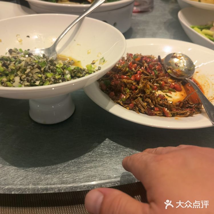 我觉得大连街上这么多有名的大馆子
